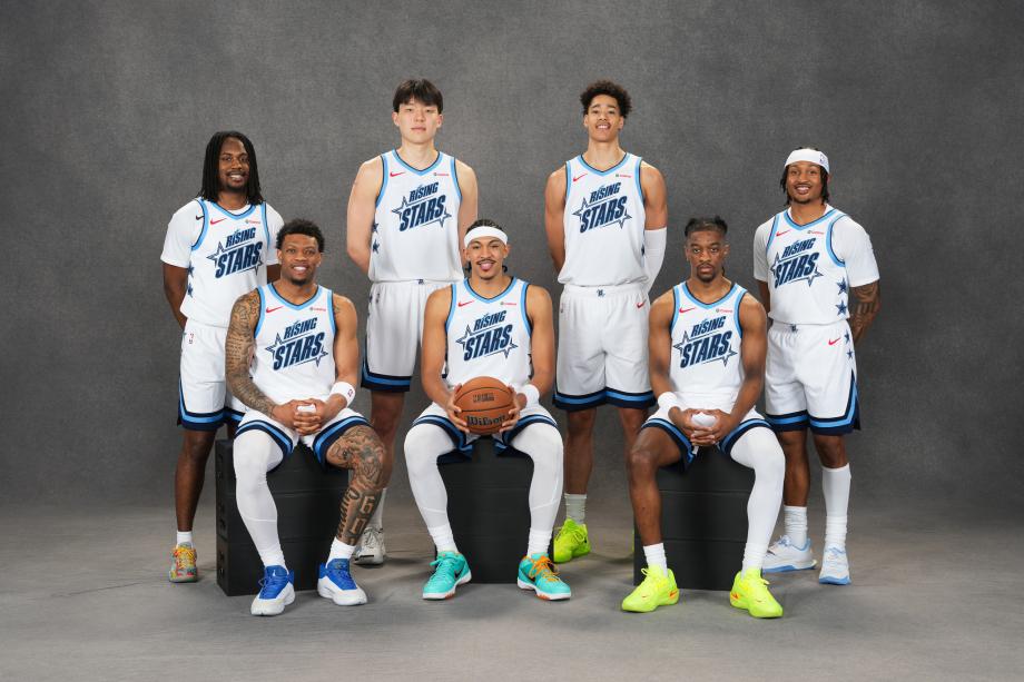 [图]全明星新秀赛：杨瀚森10分2板 安东尼队胜里弗斯队